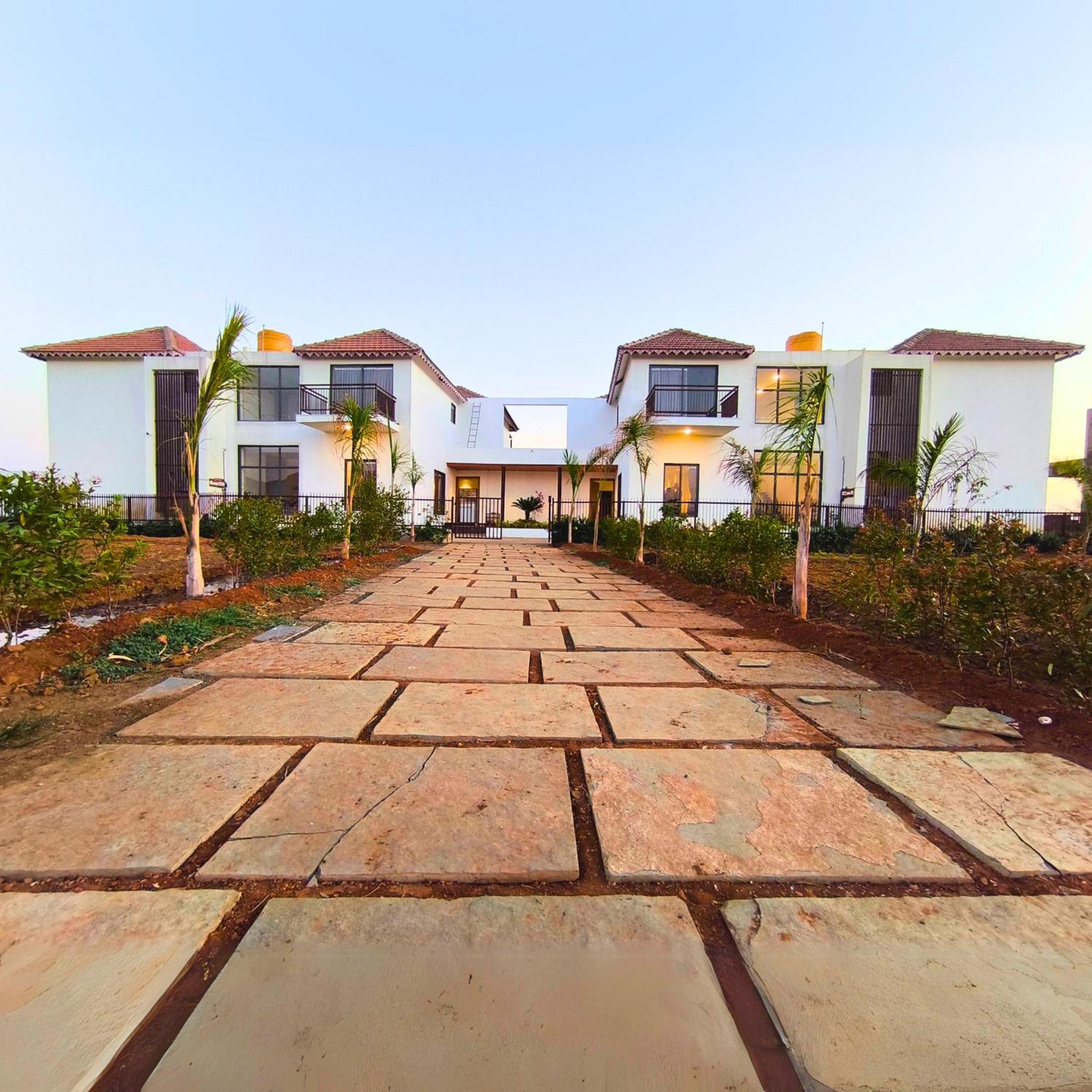 Mount Lake Villa Resort อิกัตปุรี ภายนอก รูปภาพ